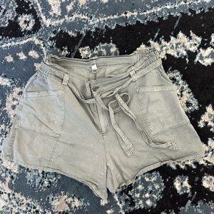 Cotton shorts with self belt